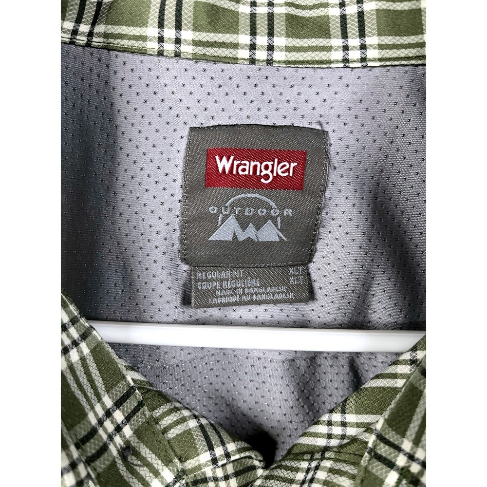 Wrangler Men's XLT Outdoor Utility Shirt Long Sleeve Vented Fishing Hiking - Picture 3 of 9